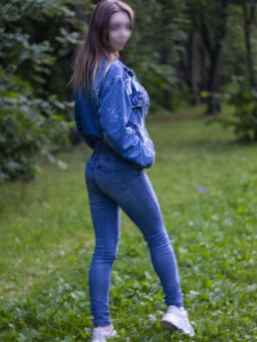 Нина Массаж Брюнетка Сапожок